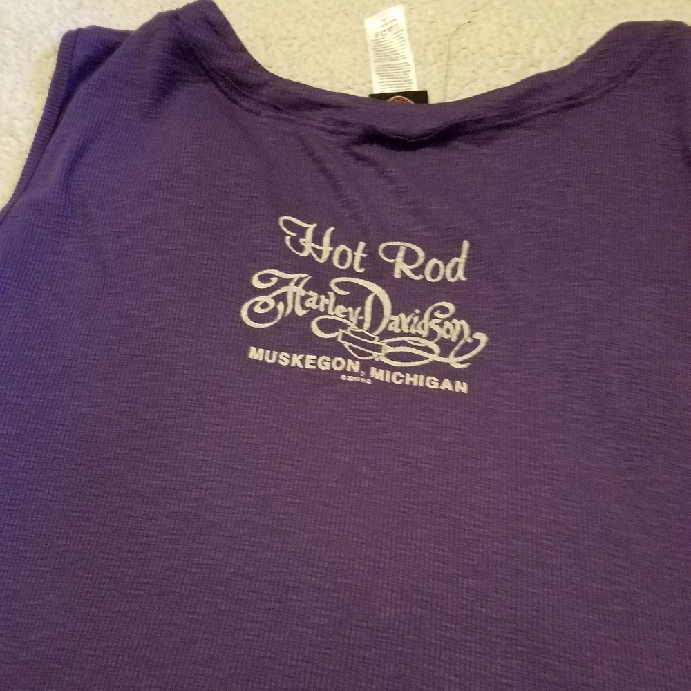 Tank top - Picture 2 of 2
